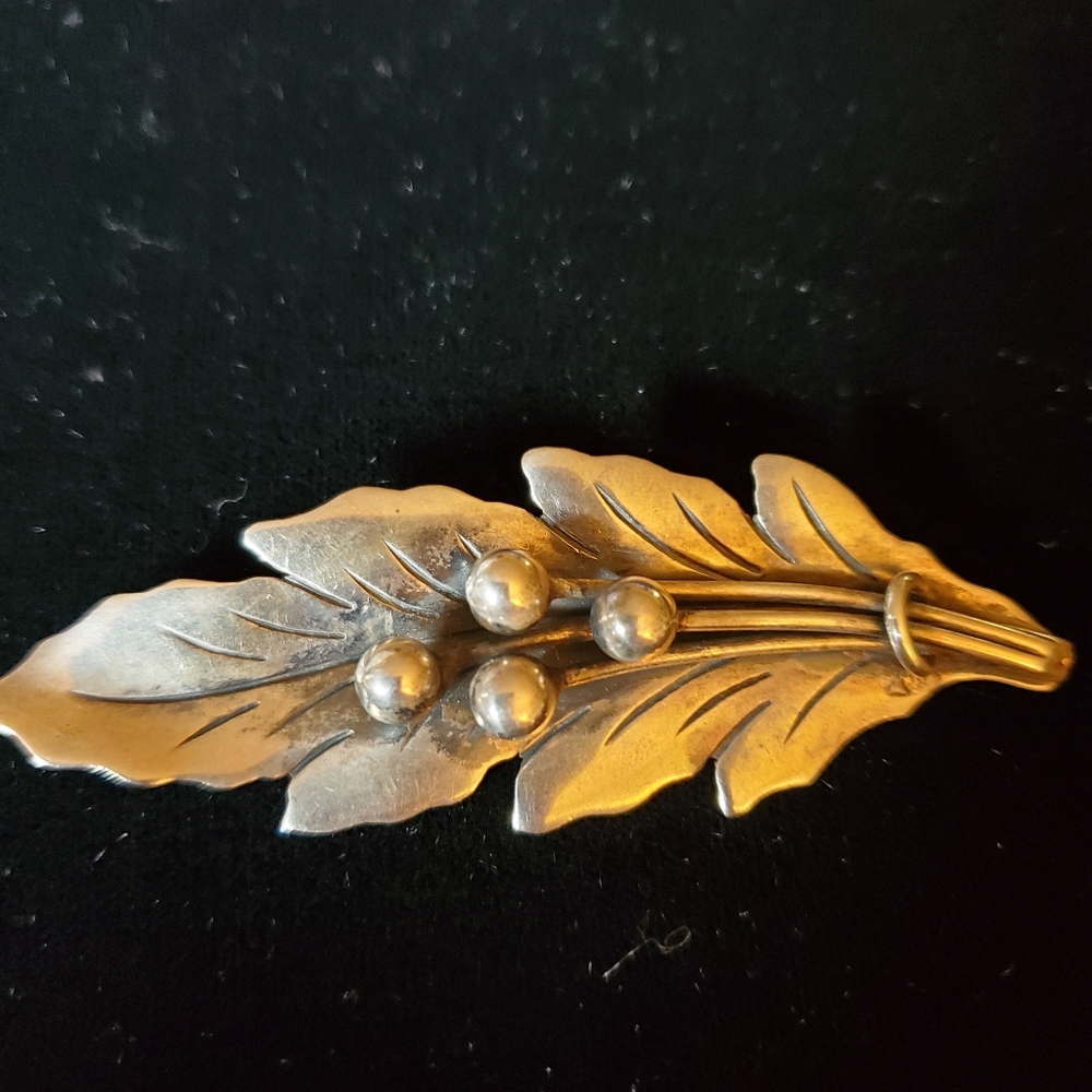 Damaso Gallegos Holly Leaf And Berries Brooch Mexican Sterling Mid-century